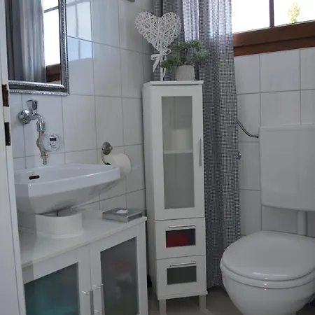 Seeblick Nr 4 2-zimmer, Baerental, Feldberg Apartment